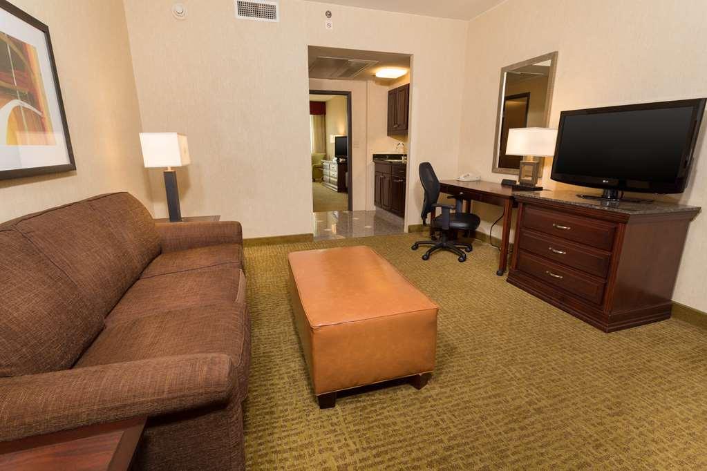 Drury Plaza Downtown Hotel