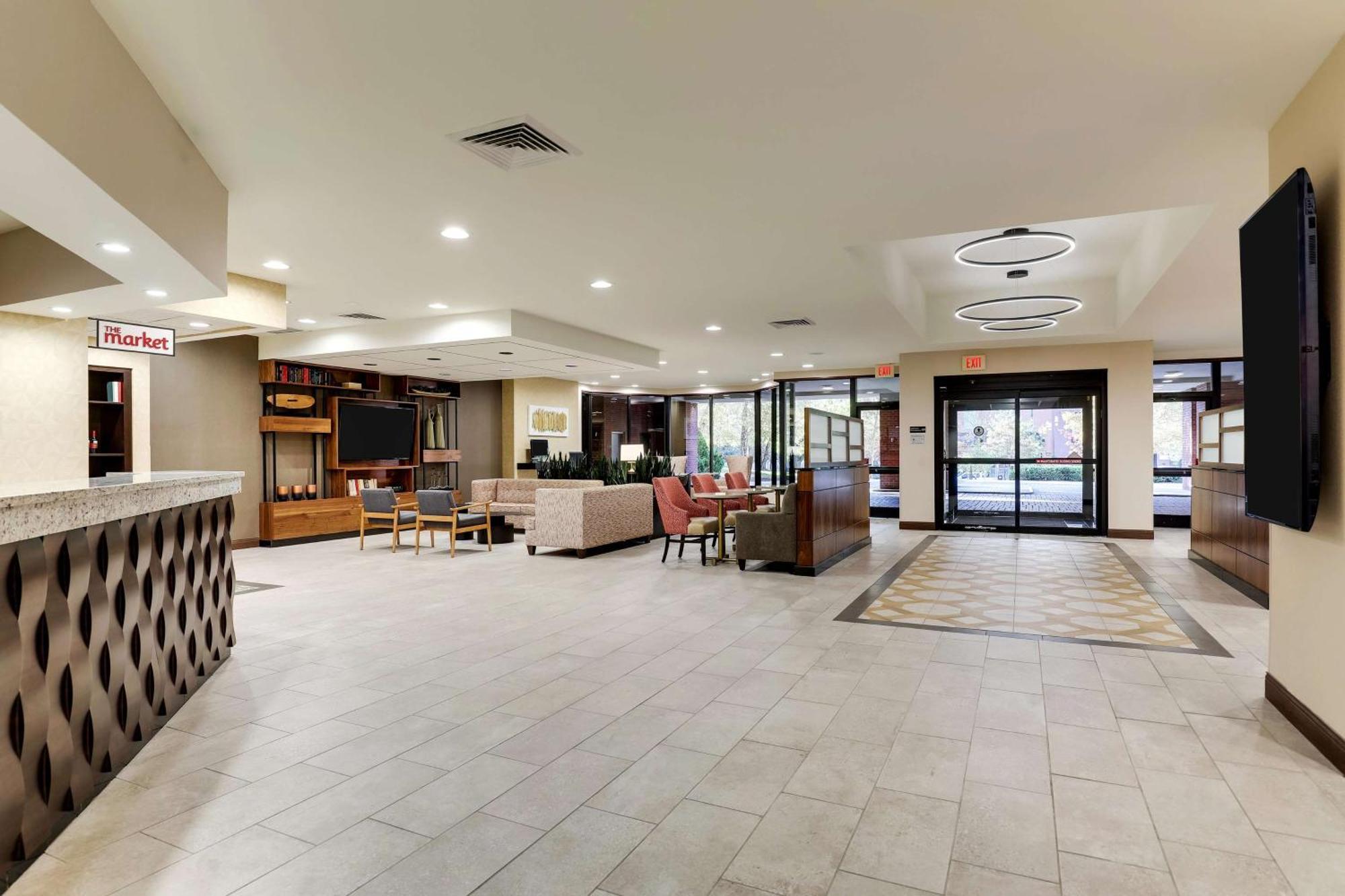 Drury Plaza Downtown Hotel