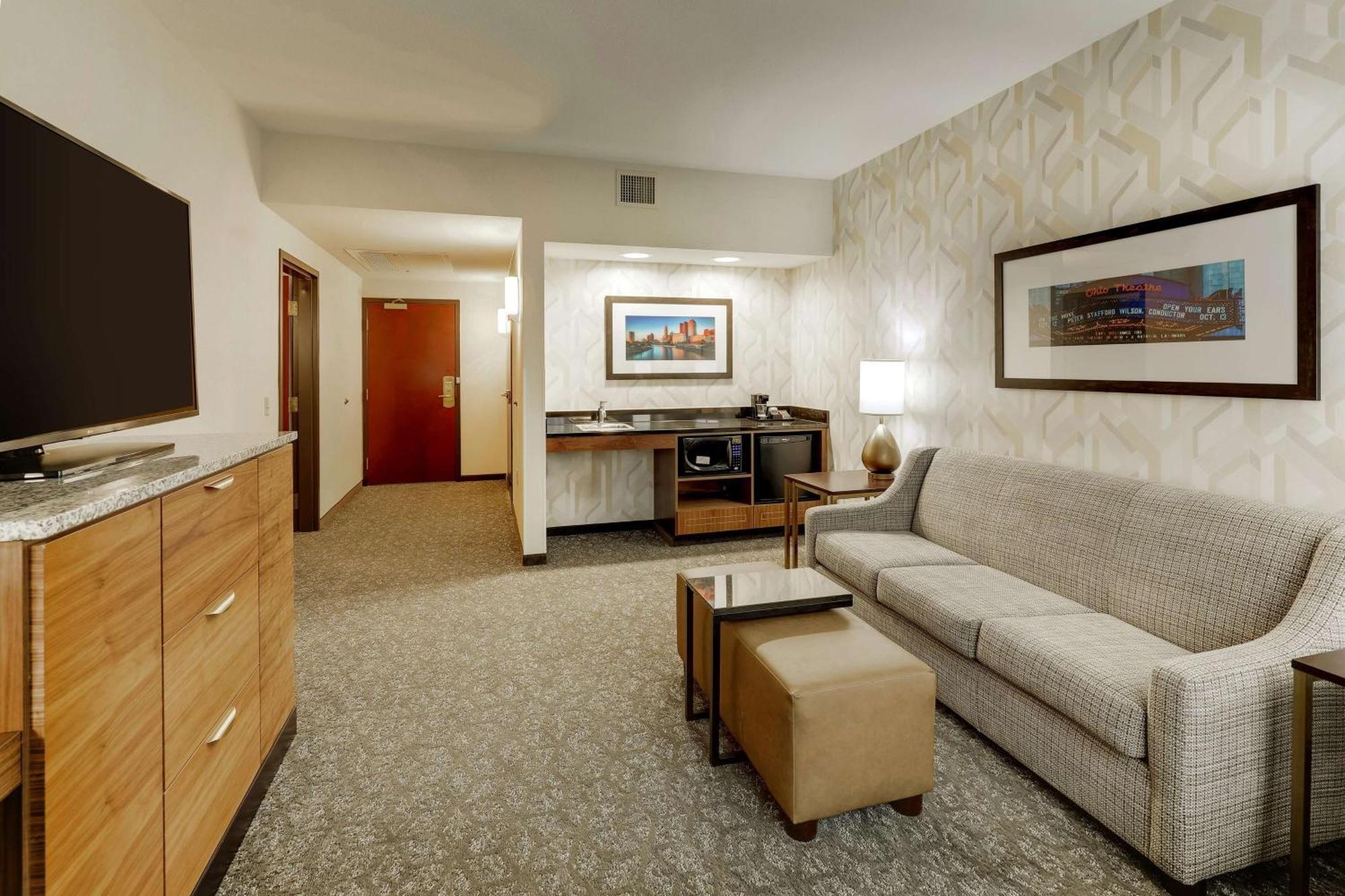 Hotel Drury Plaza Downtown 3*