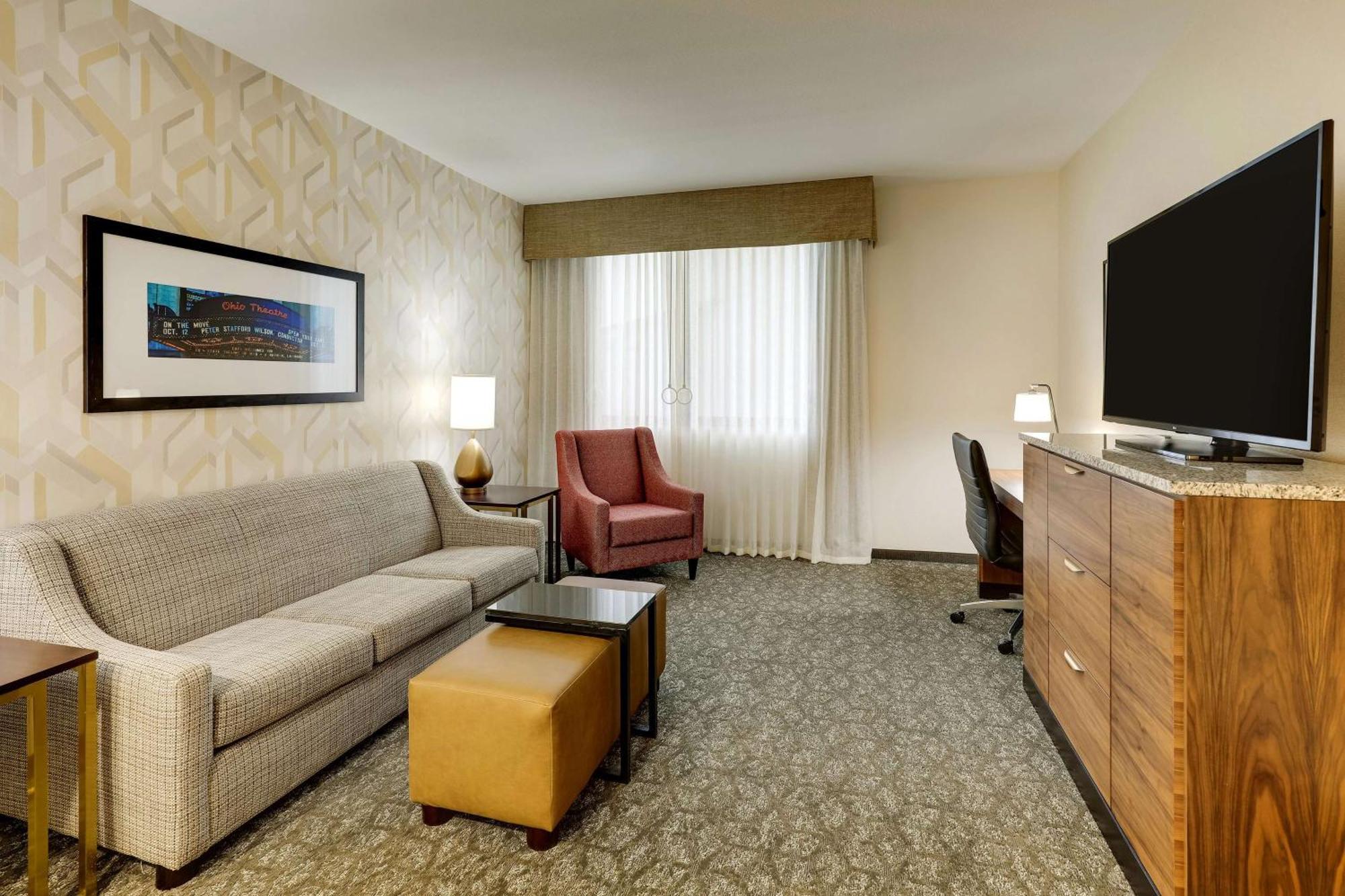 Drury Plaza Downtown 3*