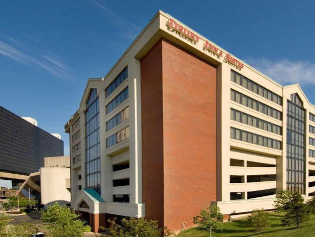 Drury Plaza Downtown Hotel
